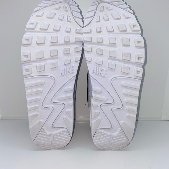 NIKE AIR MAX 90 - Picture 7 of 10